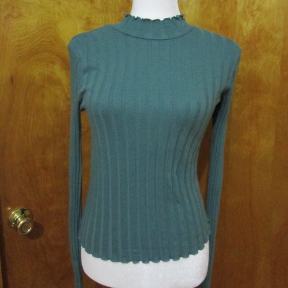 Zara Tops - NWT ZARA WOMAN LETTUCE EDGE T SHIRT ribbed high neck SIZE M